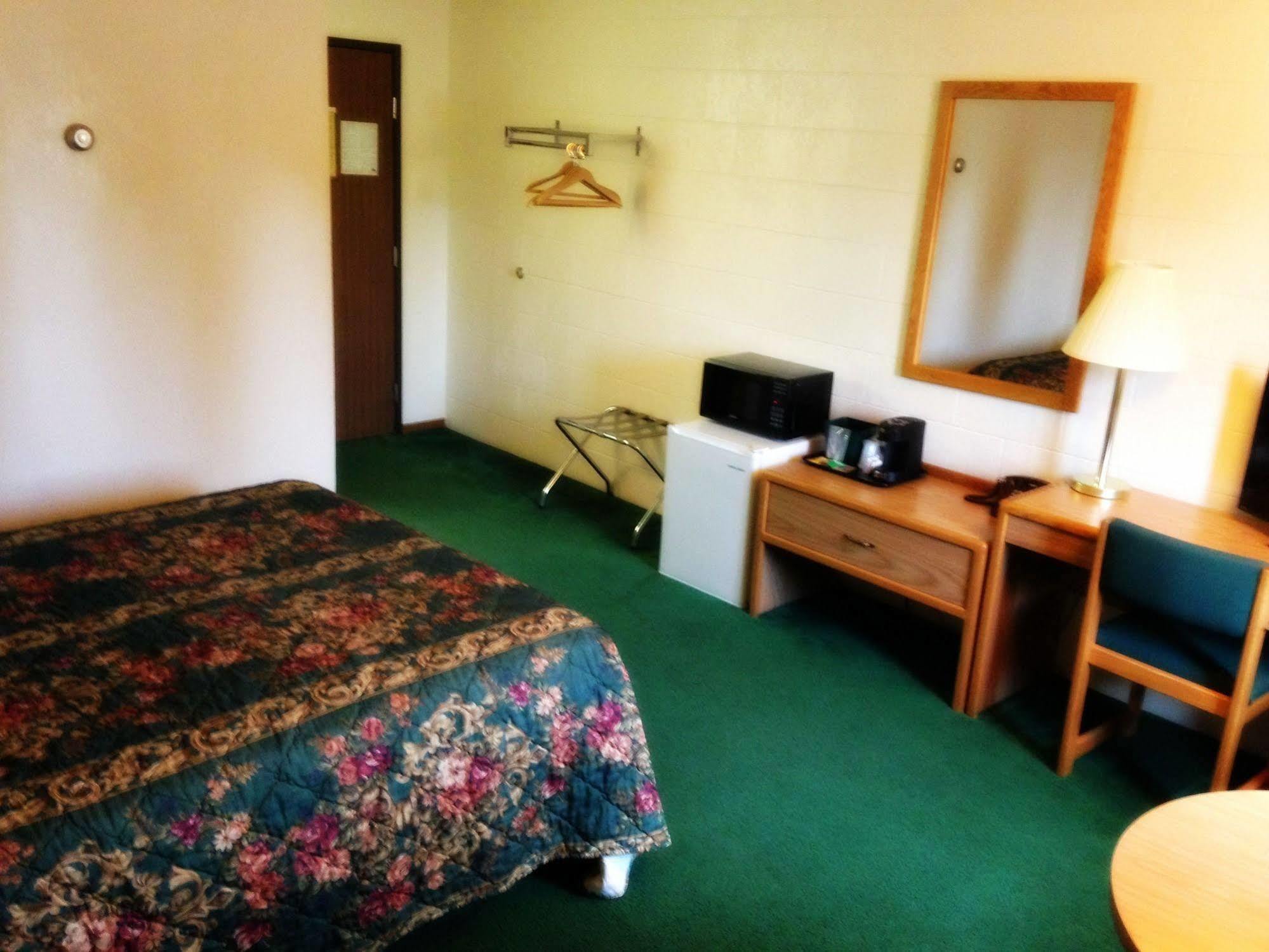 River Bend'S Walleye Inn Baudette Buitenkant foto