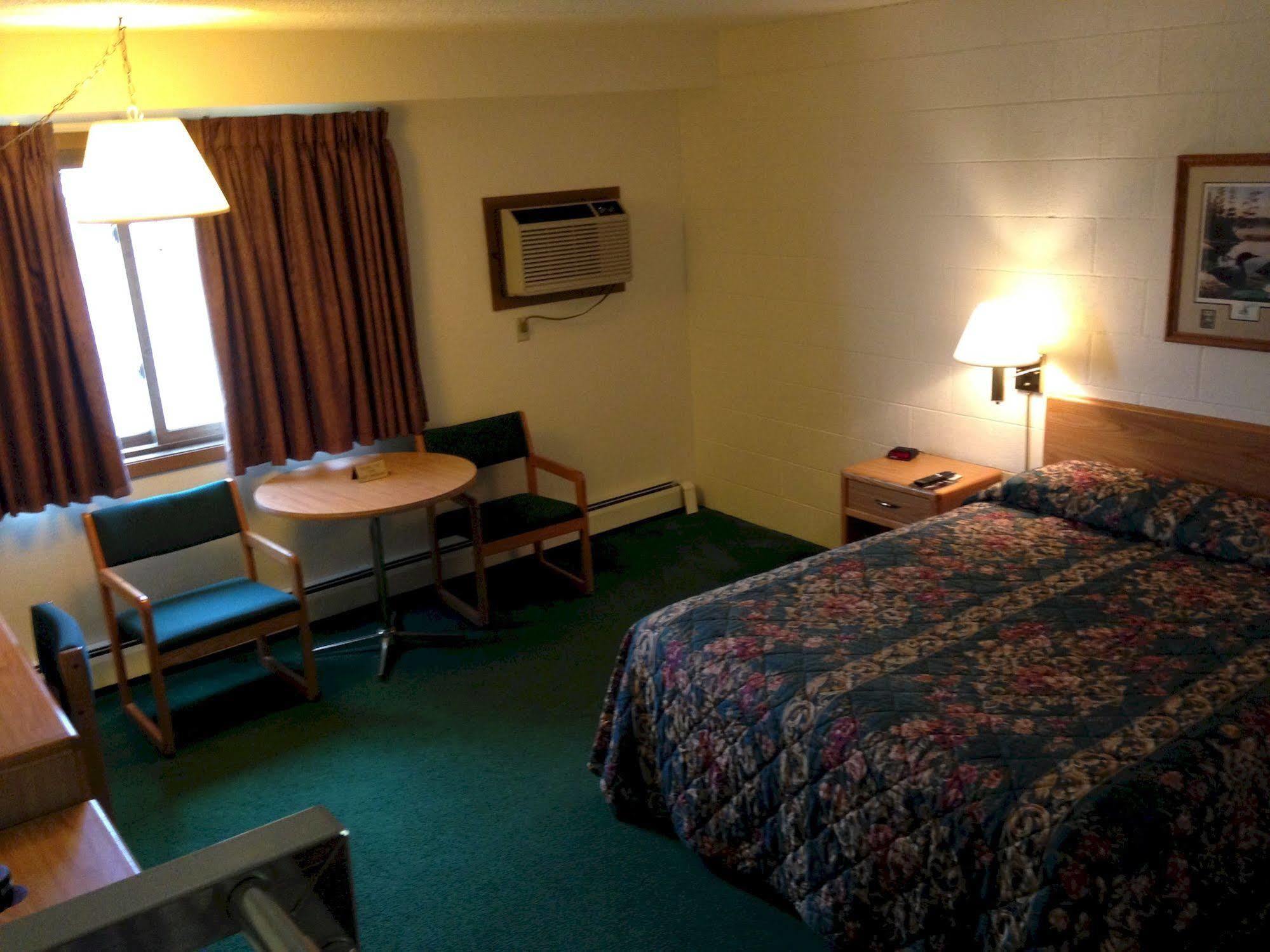 River Bend'S Walleye Inn Baudette Buitenkant foto