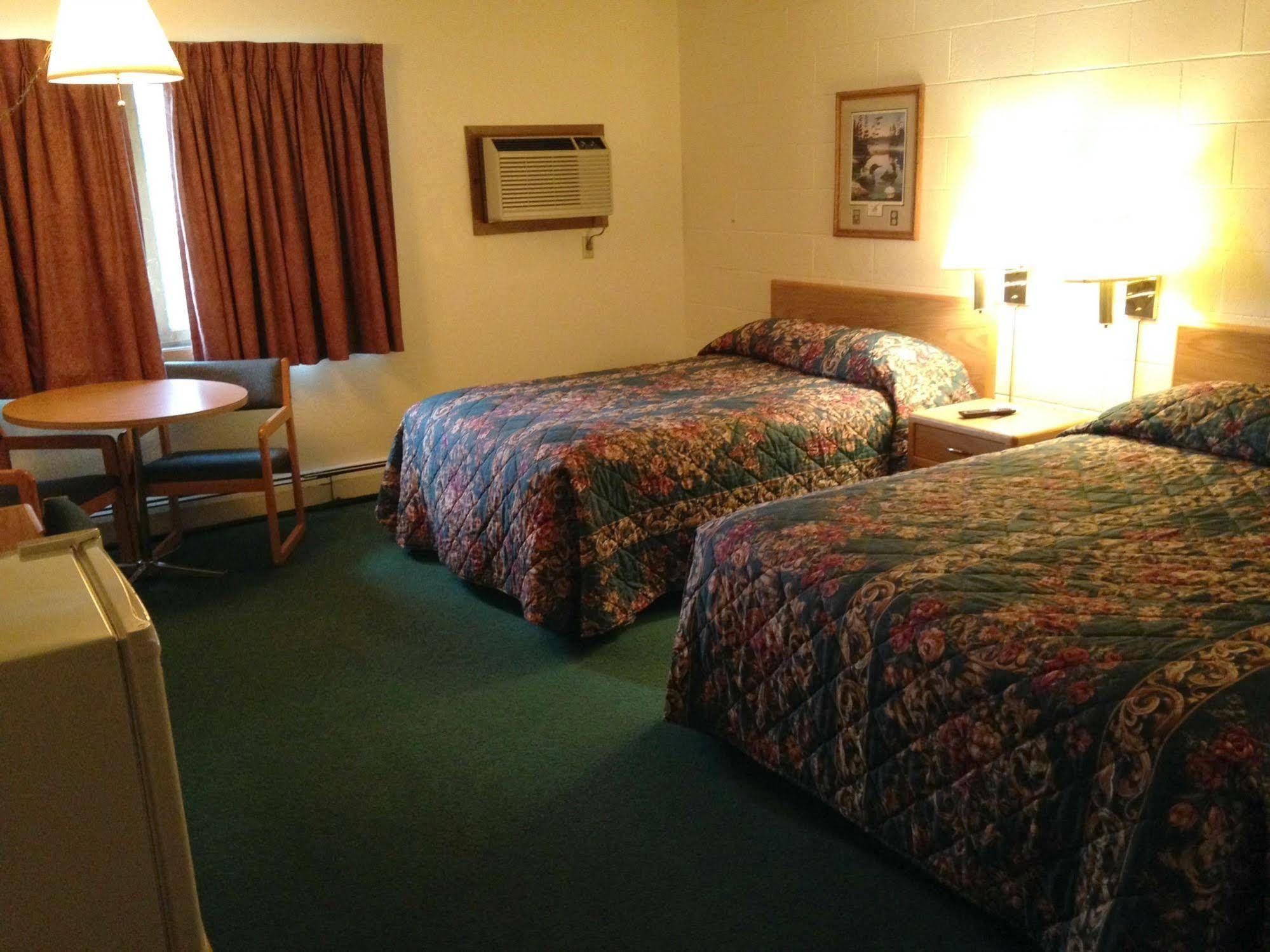 River Bend'S Walleye Inn Baudette Buitenkant foto